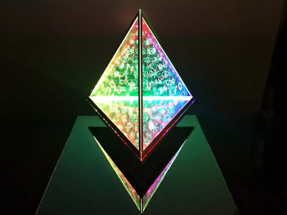 Symbol Lamp illuminated in shifting green, red, and blue light
